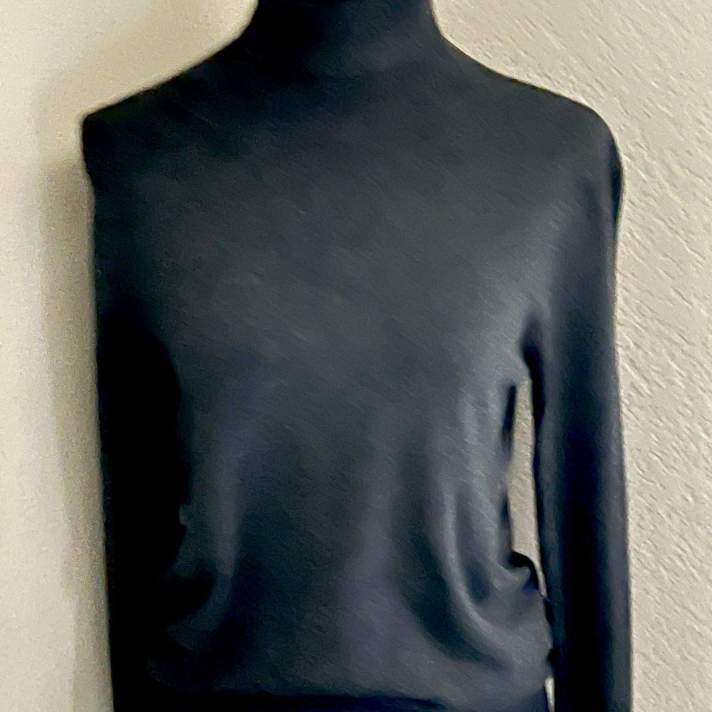 Tahari Dark Gray Medium Turtleneck Sweater